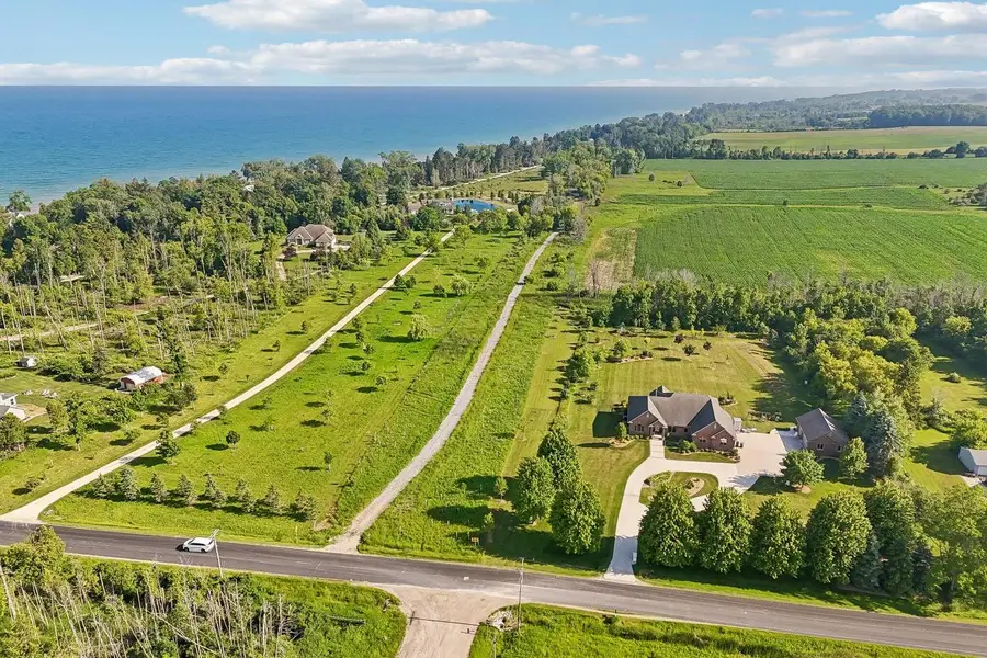 295 S CEDAR BEACH ROAD, Belgium, WI 53004 - #2