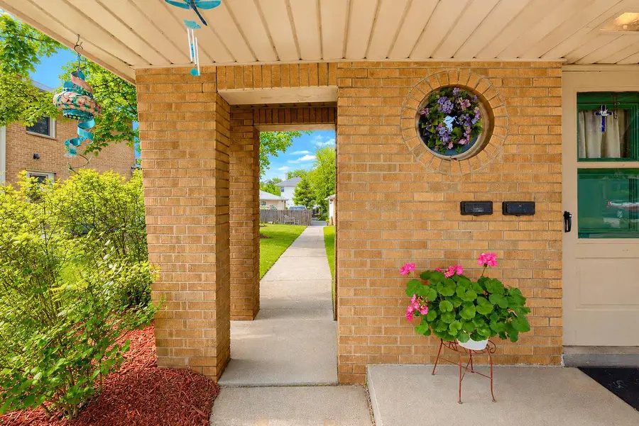 4409 N Sheffield AVENUE #4411, Shorewood, WI 53211 - #3