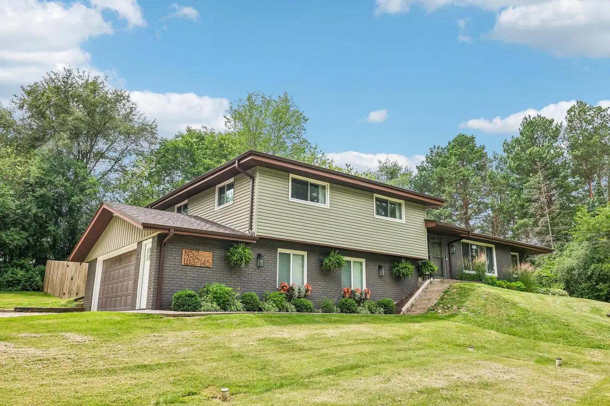 N52W37145 Juneau AVENUE, Oconomowoc, WI 53066 - #1