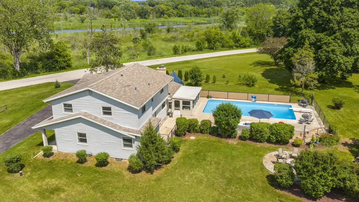 S94W23075 Meadow View LANE, Big Bend, WI 53103 - #1