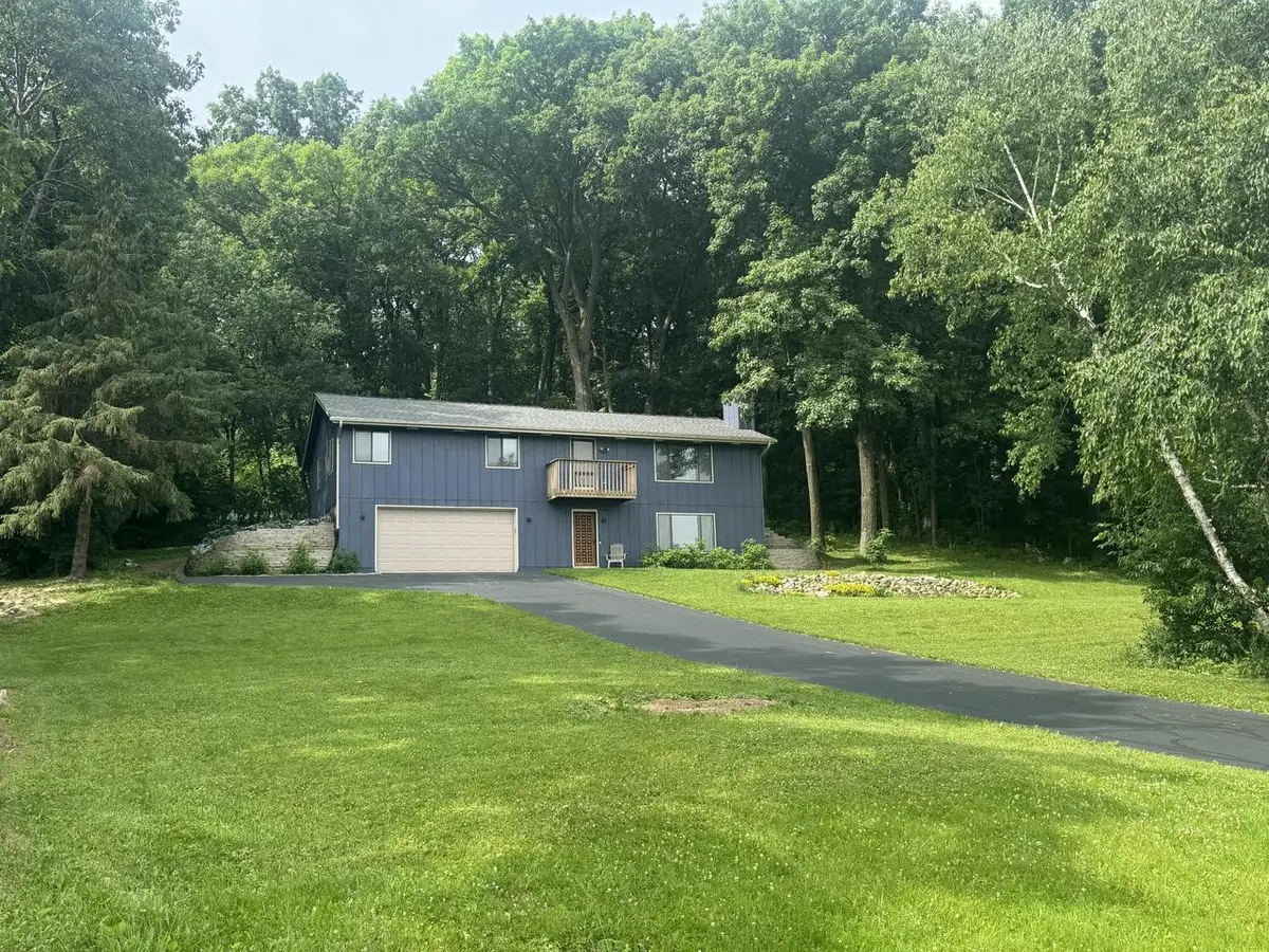 N65W26283 Lake DRIVE, Sussex, WI 53089 - #1