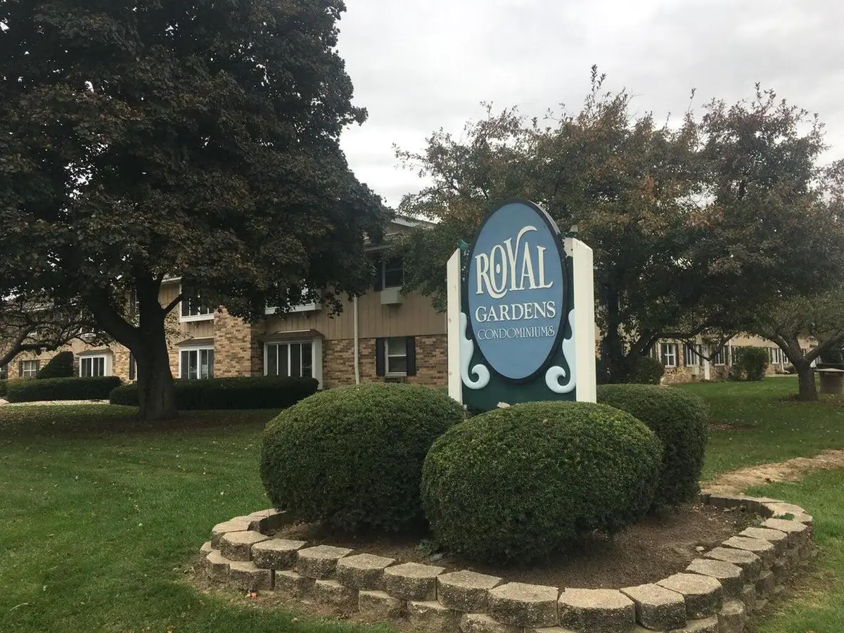 5625 W Brown Deer ROAD #215, Milwaukee, WI 53225 - #1