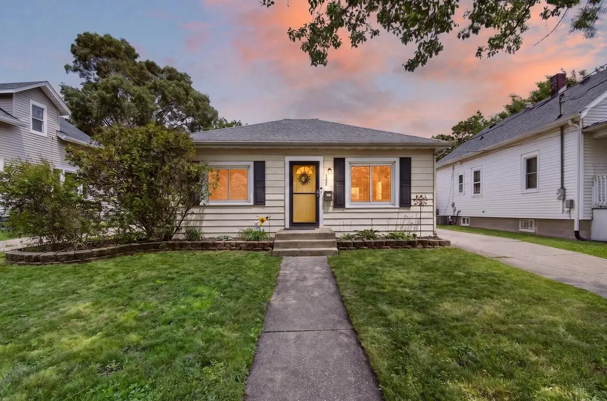 6225 32nd AVENUE, Kenosha, WI 53142 - #1