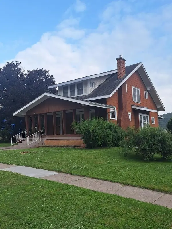 111 E Wisconsin STREET, Viola, WI 54664