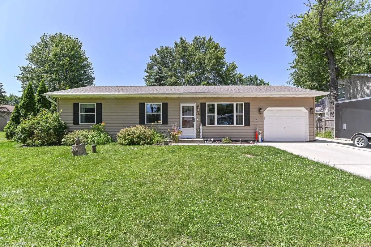 322 Woodlawn AVENUE, Burlington, WI 53105 - #1