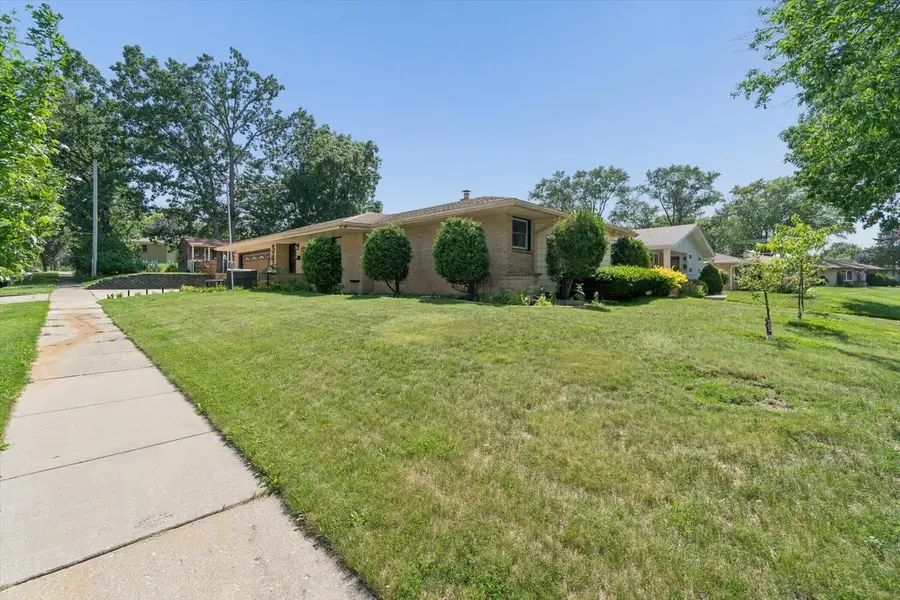 3401 S 88th STREET, Milwaukee, WI 53227 - #3