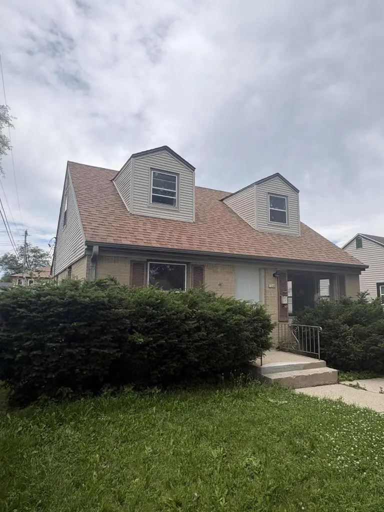 7248 W Potomac AVENUE, Milwaukee, WI 53216 - #1