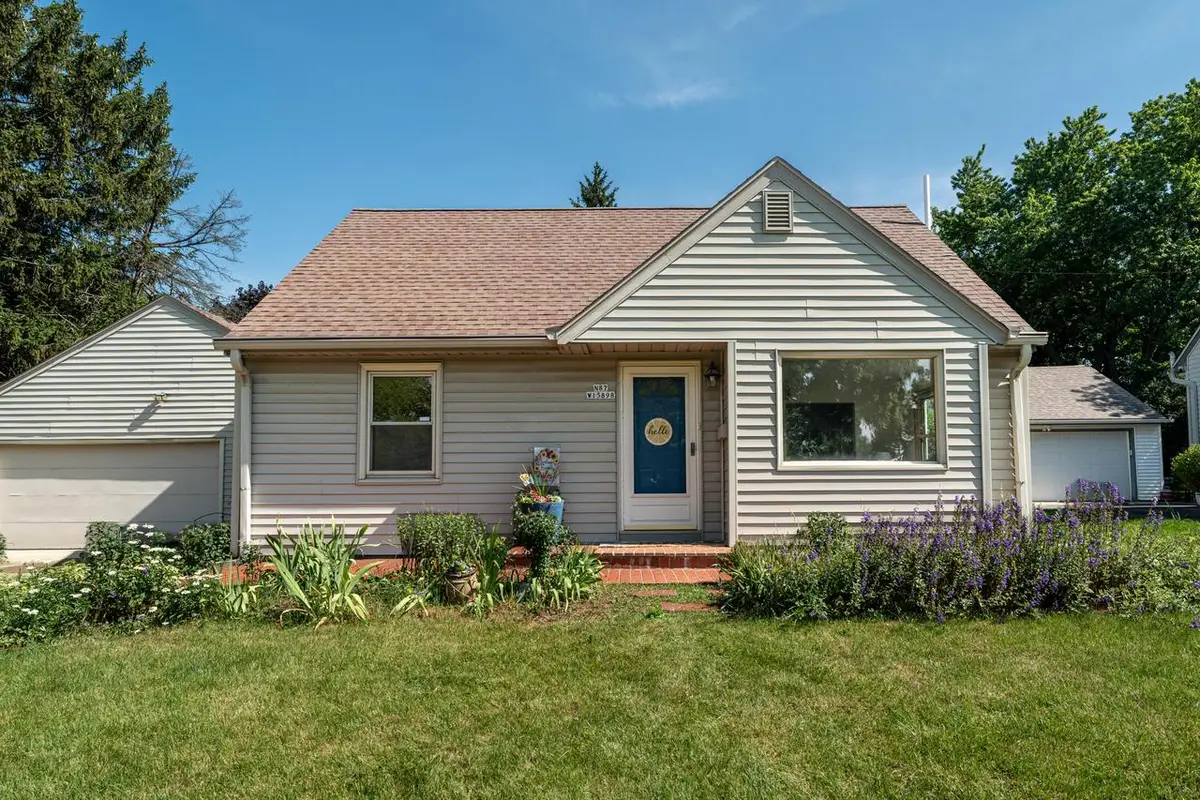 N87W15898 Belleview BOULEVARD, Menomonee Falls, WI 53051 - #1