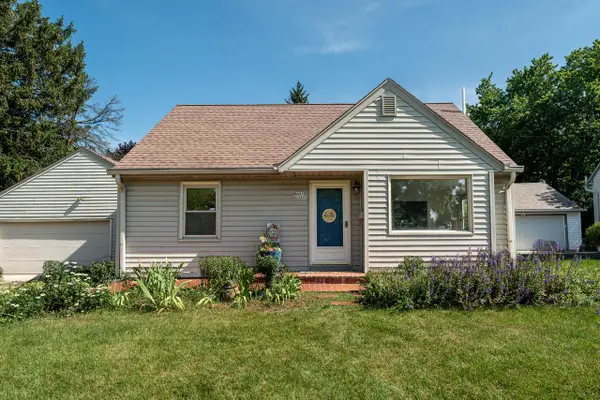 N87W15898 Belleview BOULEVARD, Menomonee Falls, WI 53051