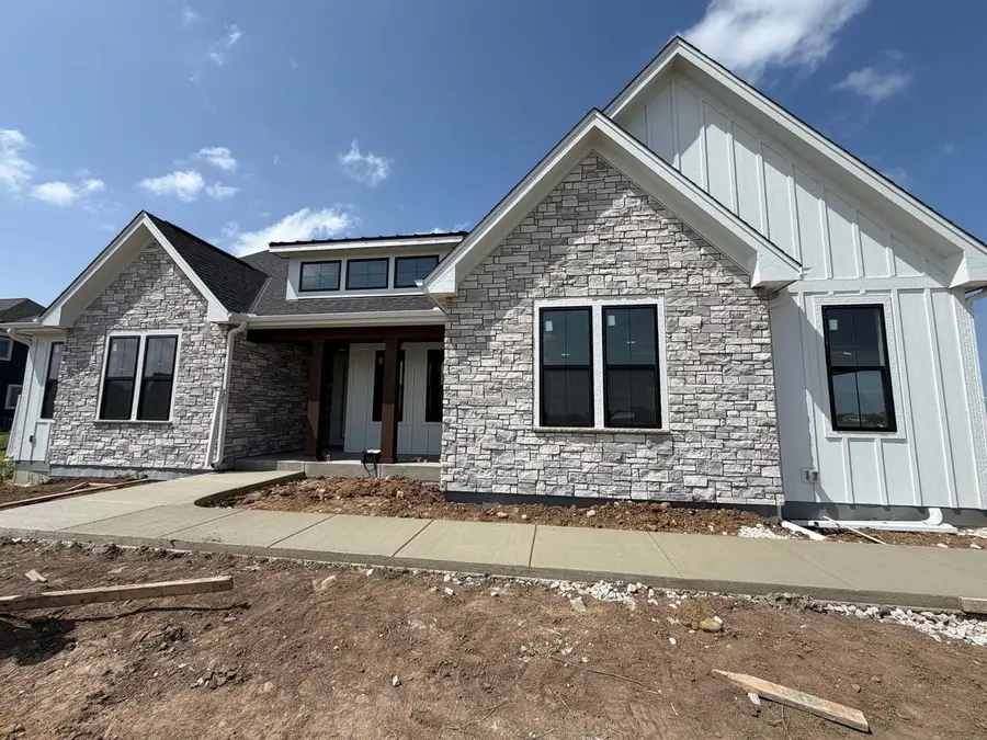 N63W35852 Frederick DRIVE, Oconomowoc, WI 53066 - #2