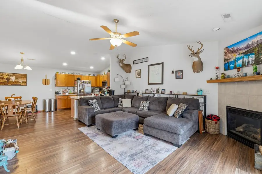 322 Brookside DRIVE #6, Mayville, WI 53050 - #3