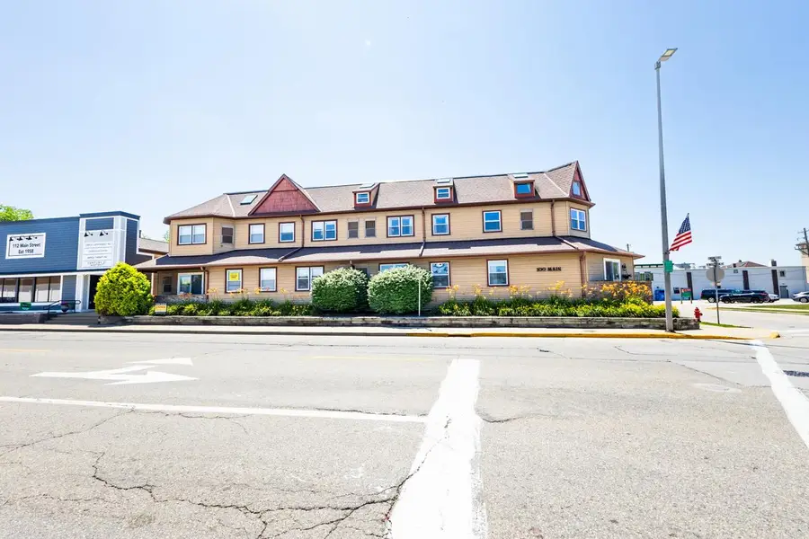 100 Main STREET #201, Pewaukee, WI 53072 - #3
