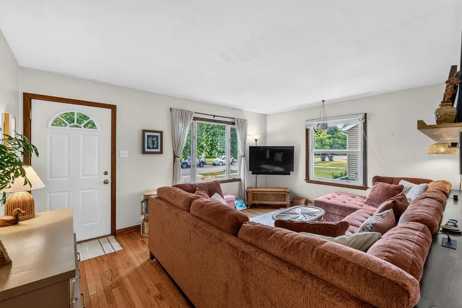 4107 S Hately AVENUE, Saint Francis, WI 53235 - #3