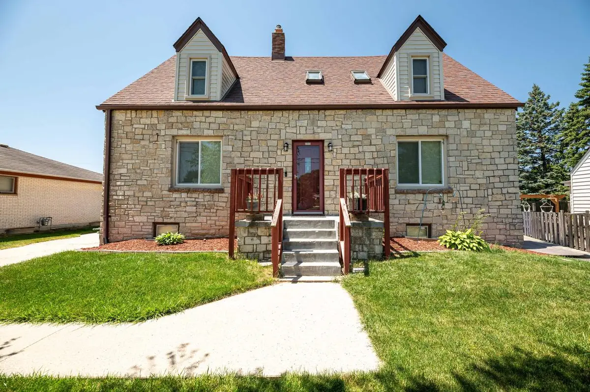 5949 S 31st STREET, Greenfield, WI 53221 - #1
