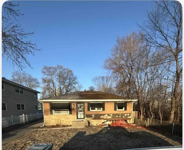 5371 N 61st STREET, Milwaukee, WI 53218