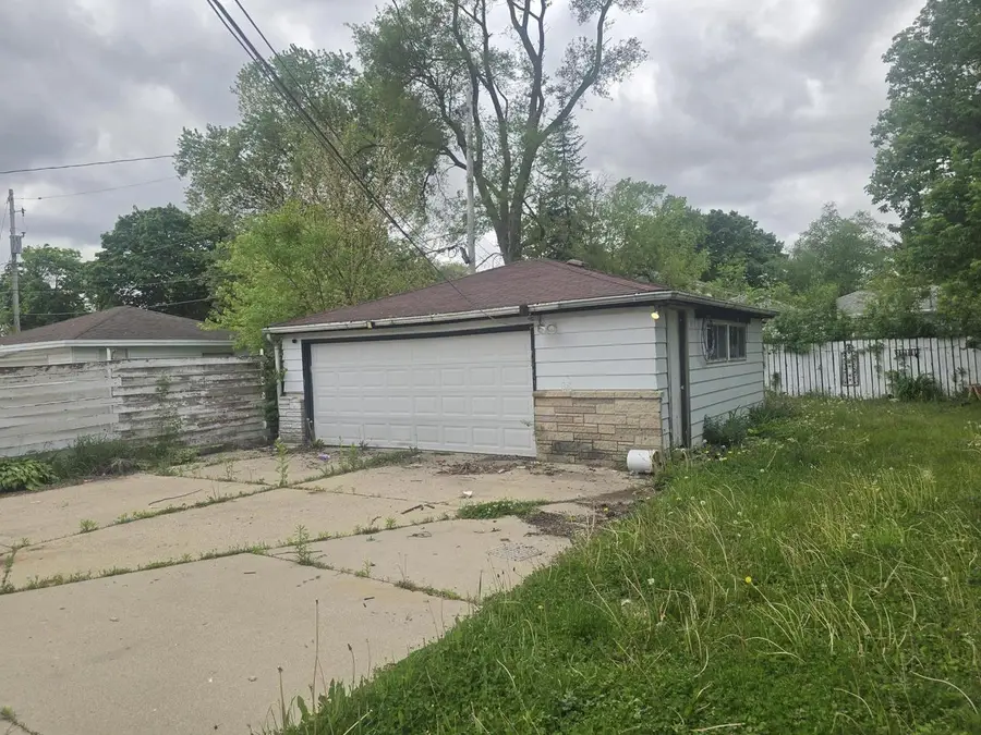 5371 N 61st STREET, Milwaukee, WI 53218 - #3