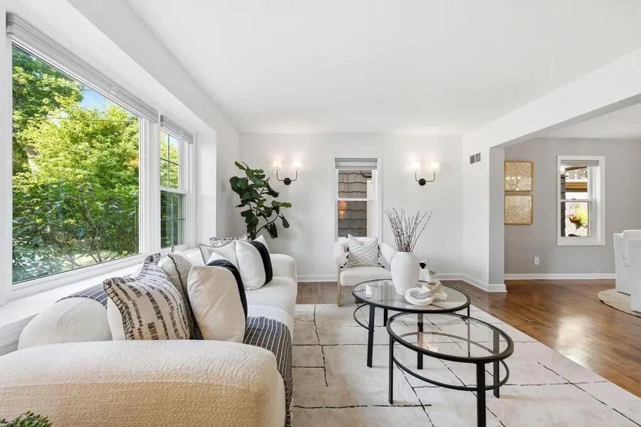 336 E Lake View AVENUE, Whitefish Bay, WI 53217 - #3