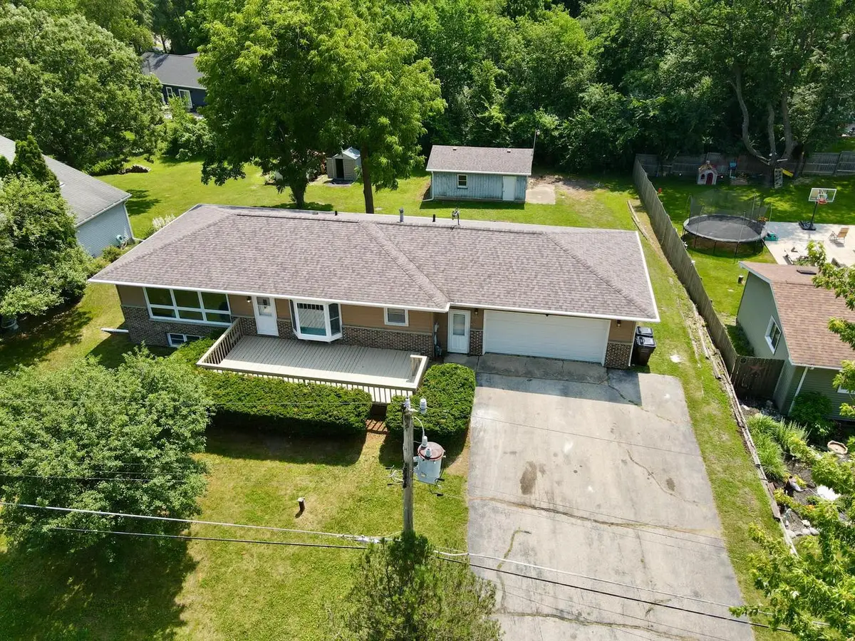 9615 402nd AVENUE, Genoa City, WI 53128 - #1