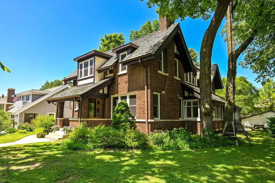 2524 E Menlo BOULEVARD, Shorewood, WI 53211 - #2
