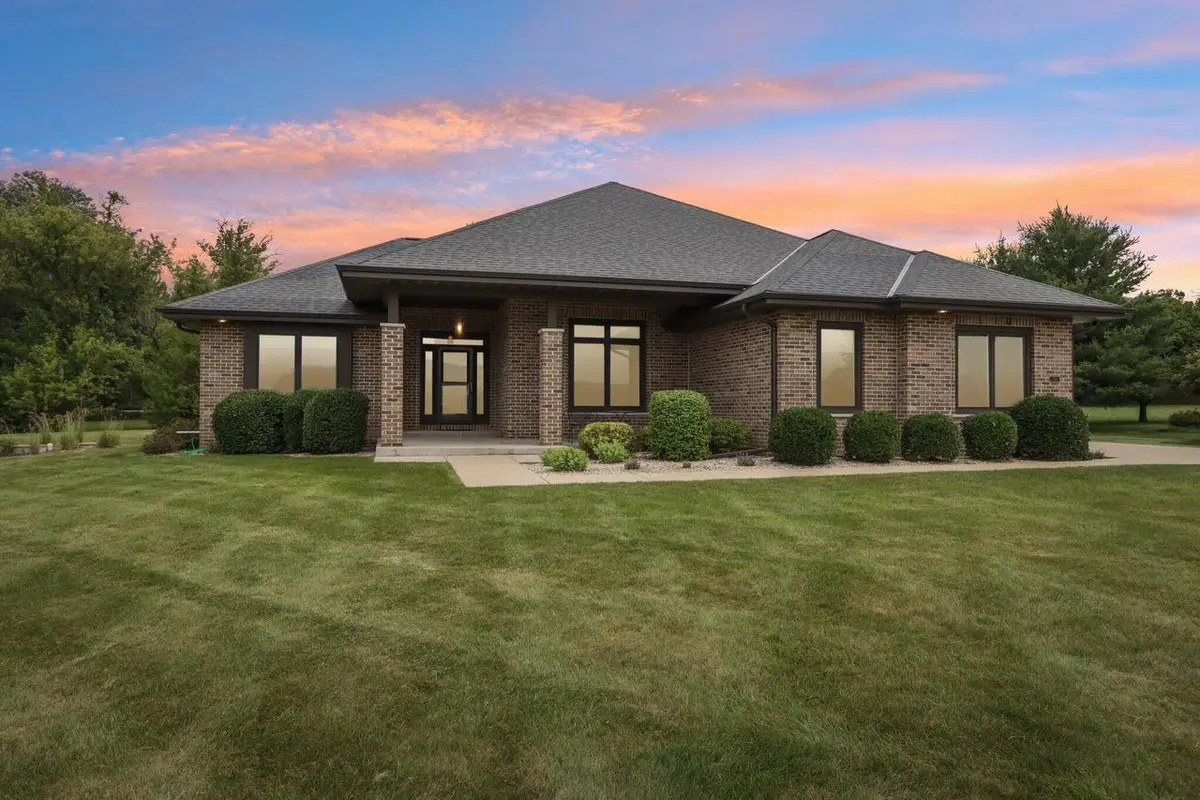 318 Cypress POINT, North Prairie, WI 53153 - #1