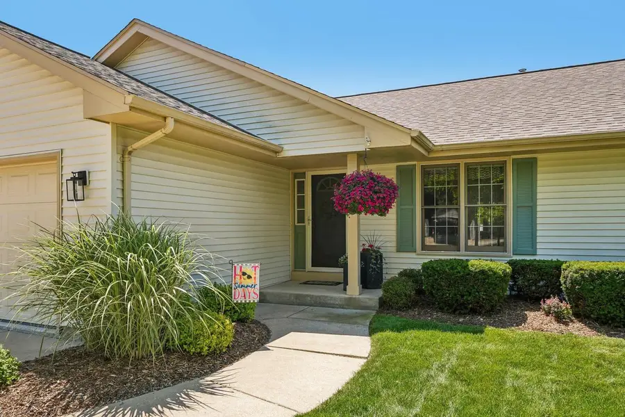1131 E Sommers DRIVE, Oak Creek, WI 53154 - #3