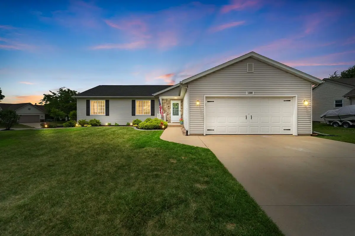 1300 Conifer AVENUE, West Bend, WI 53090 - #1