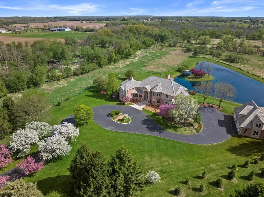 N84W36411 Riverwood LANE, Oconomowoc, WI 53066 - #2