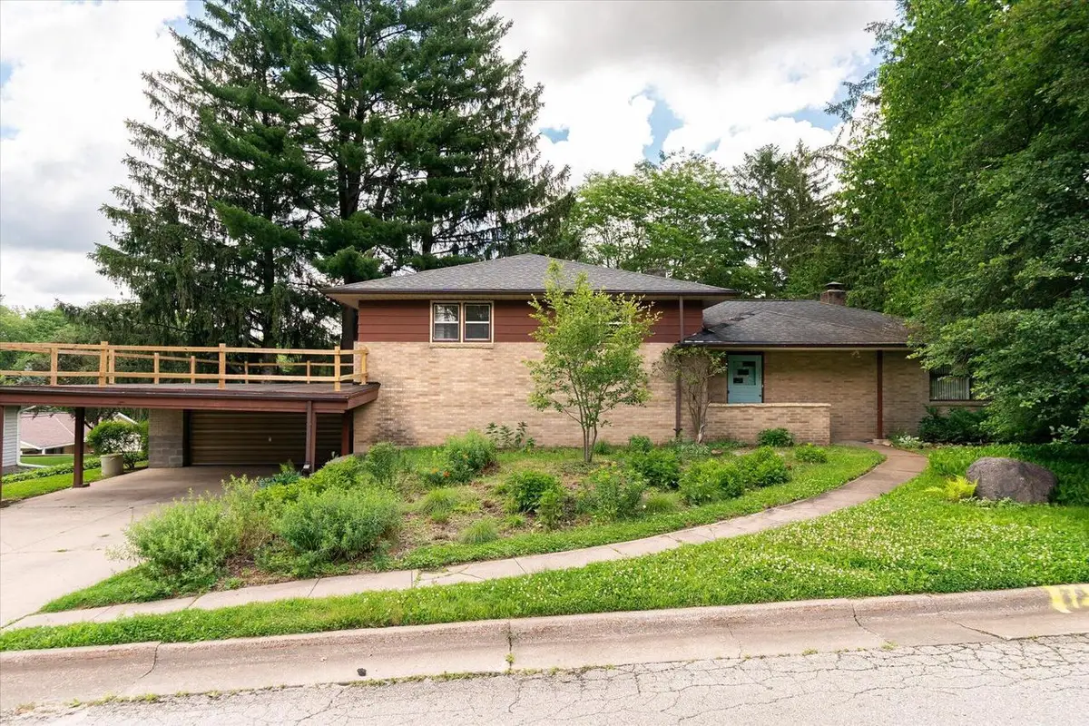 329 S Lincoln AVENUE, Viroqua, WI 54665 - #1