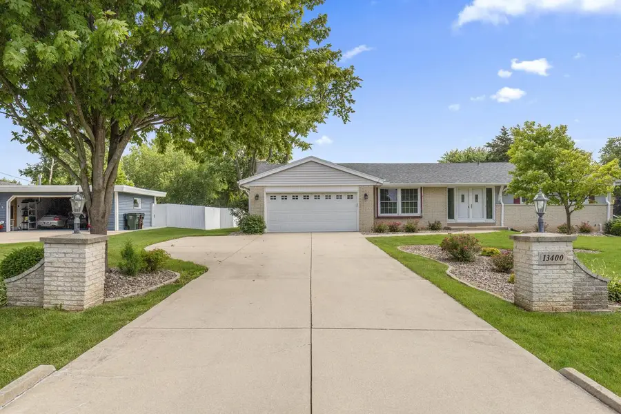 13400 W Sunny View DRIVE, New Berlin, WI 53151 - #2