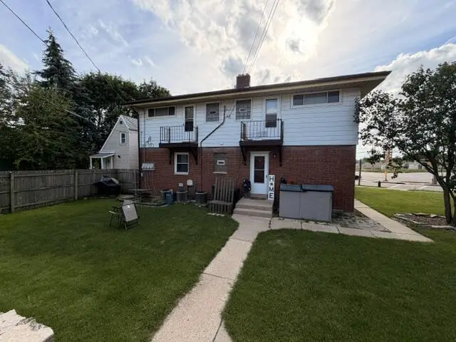 444 S 76th STREET, Milwaukee, WI 53214 - #2