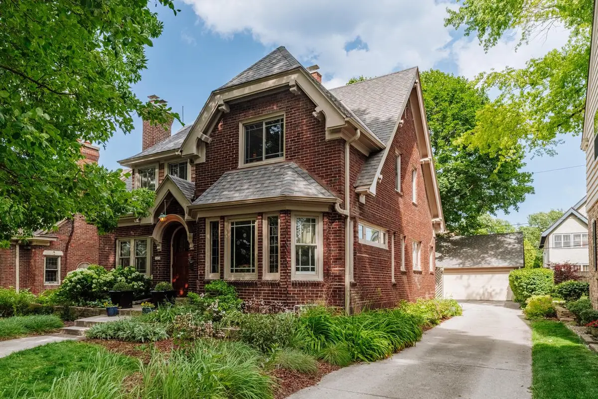 3454 N Frederick AVENUE, Milwaukee, WI 53211 - #1