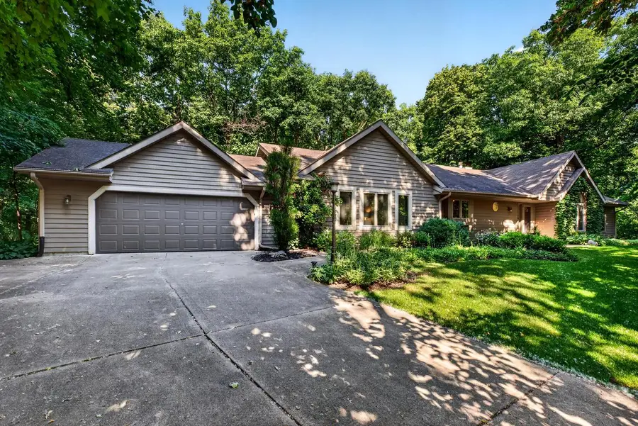 315 Kettle COURT, Slinger, WI 53086 - #2