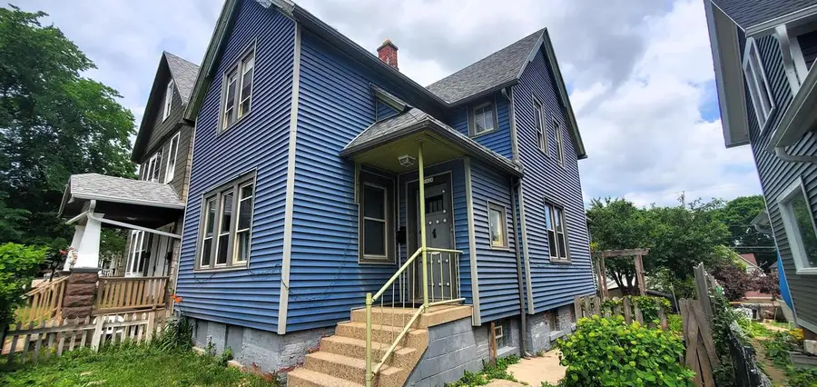 1028 S 32nd STREET, Milwaukee, WI 53215 - #3