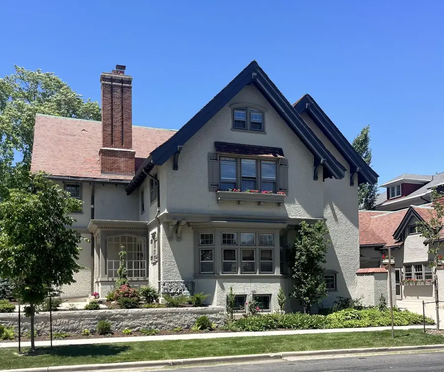 2928 E Kenwood BOULEVARD, Milwaukee, WI 53211 - #2