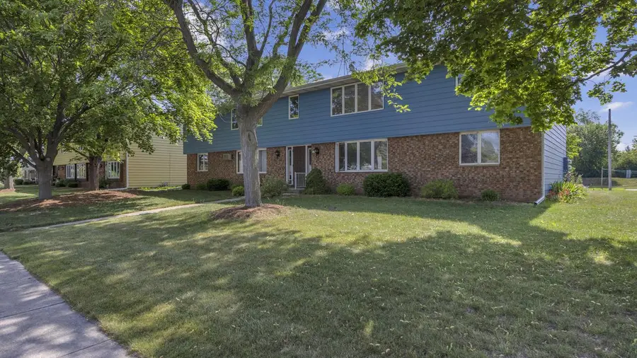 215 S 11 STREET, Oostburg, WI 53070 - #2
