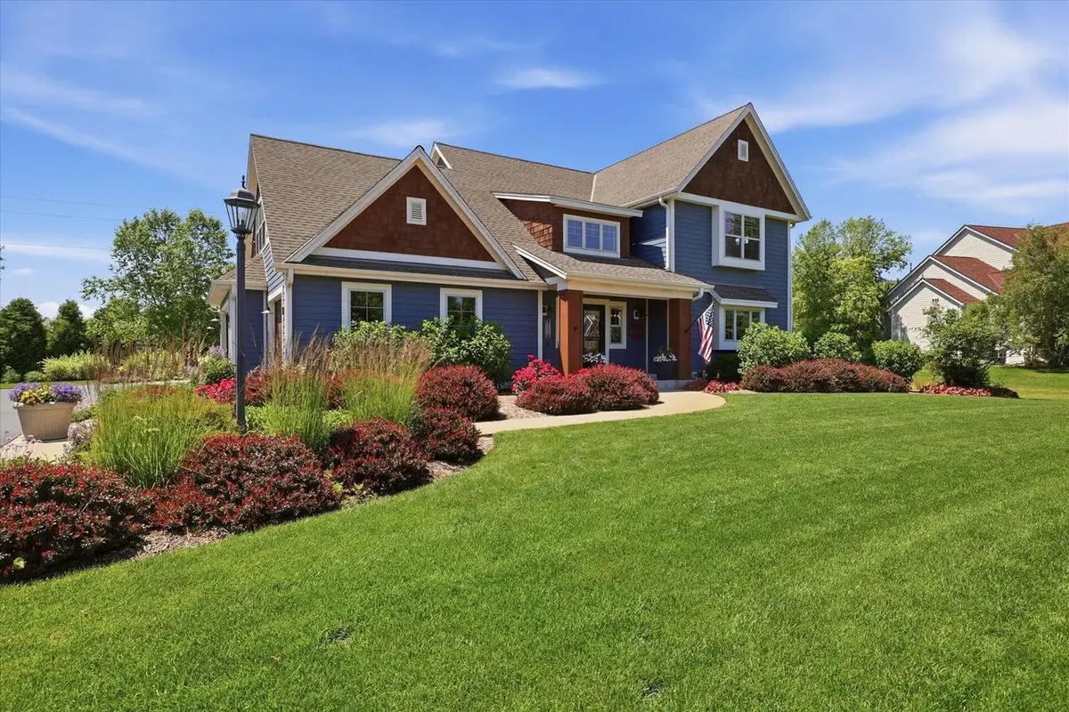 W289N7349 Sweetwater COURT, Hartland, WI 53029 - #1