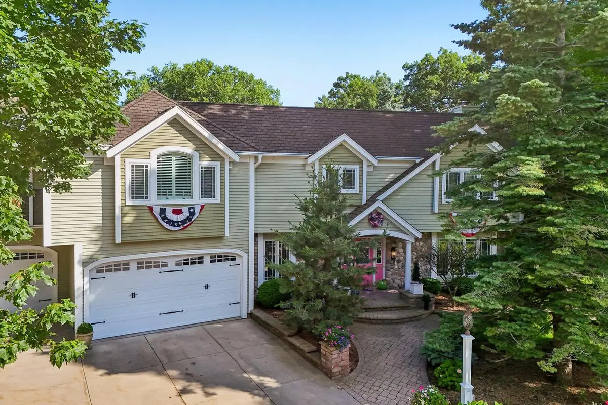 702 Glenwood COURT, Jefferson, WI 53549 - #1