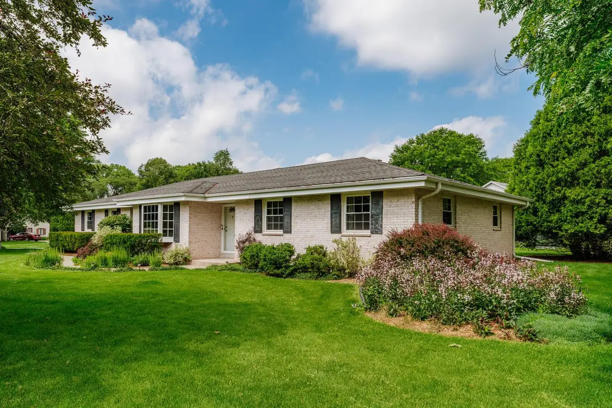 3815 Westwood COURT, Brookfield, WI 53005 - #1