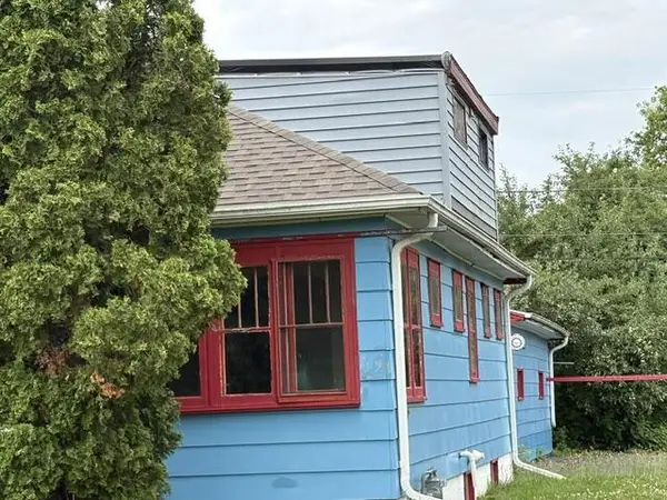 347 Speedway COURT, Slinger, WI 53086
