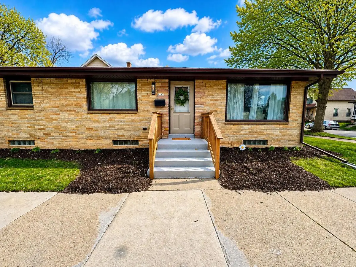 1147 Logan AVENUE, Sheboygan, WI 53083 - #1