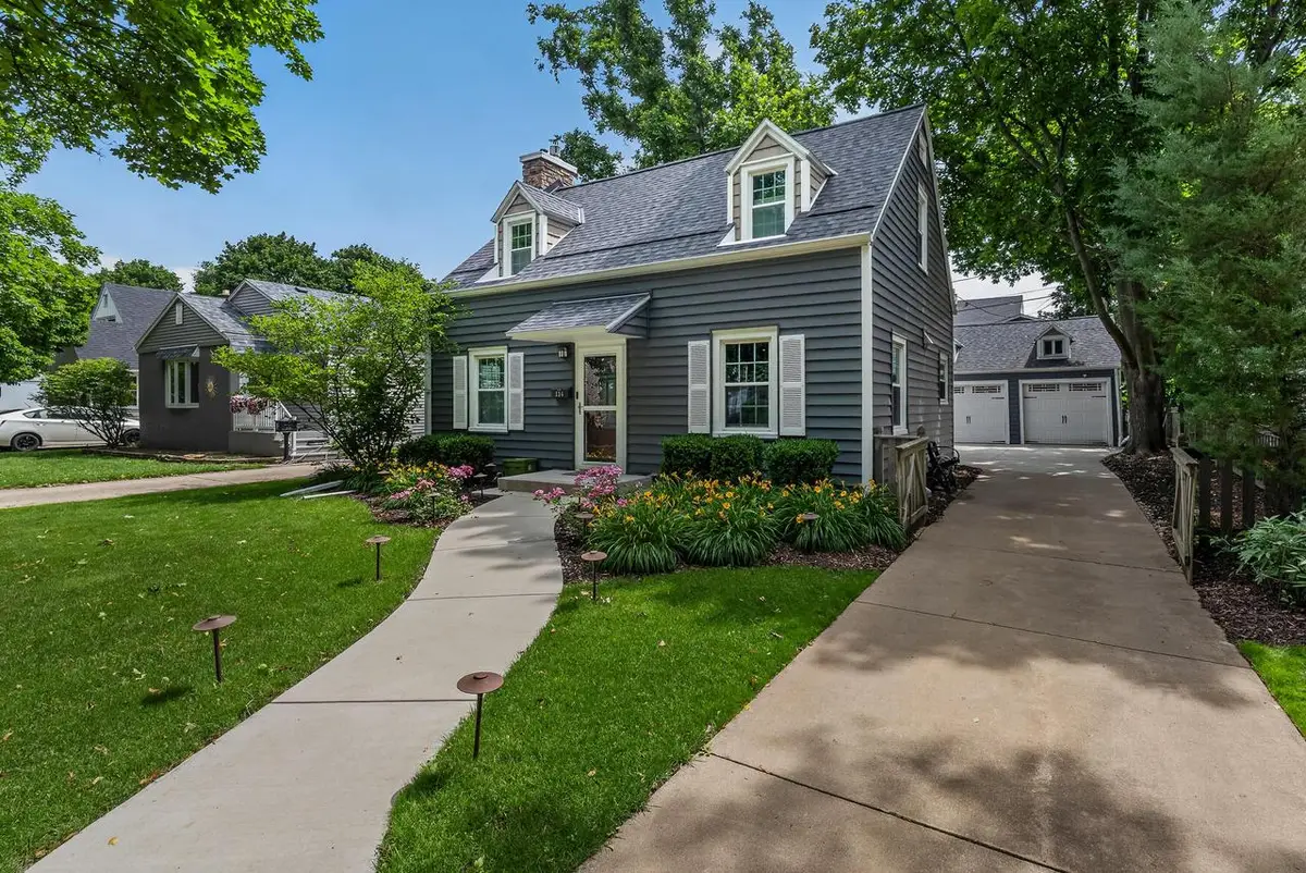134 N 91st PLACE, Milwaukee, WI 53226 - #1