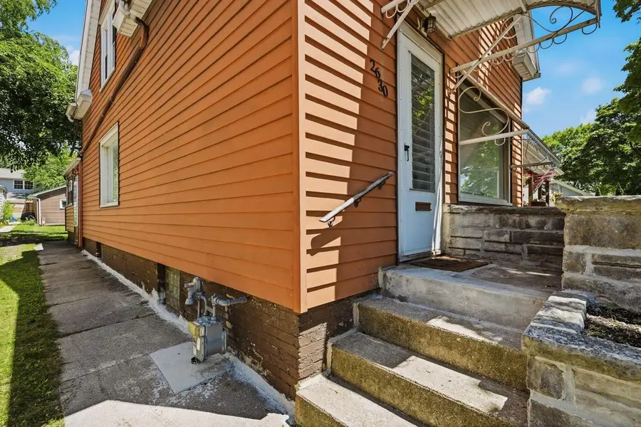 2630 S Delaware AVENUE, Milwaukee, WI 53207 - #3