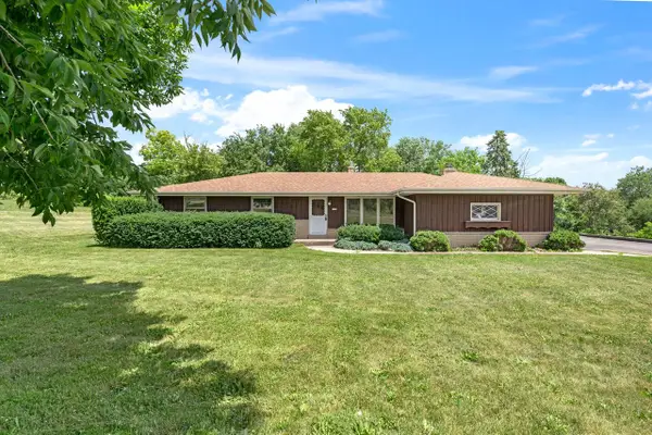 1120 Sunnycrest DRIVE, Waukesha, WI 53186
