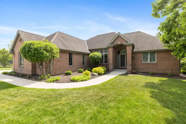 W260N2961 Steeplechase DRIVE, Pewaukee, WI 53072