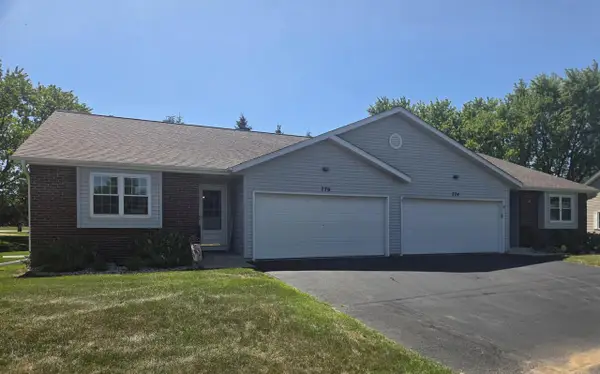 776 FOXTAIL COURT #2B, West Bend, WI 53095