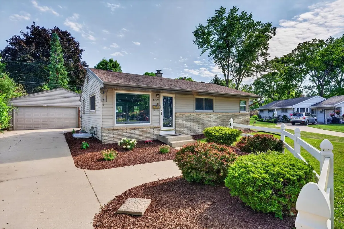 10529 W Caldwell AVENUE, Milwaukee, WI 53225 - #1