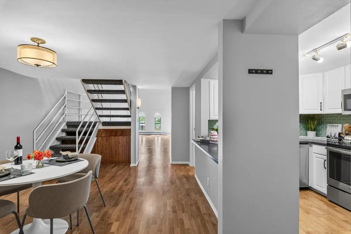 270 E Highland AVENUE #1021, Milwaukee, WI 53202 - #1