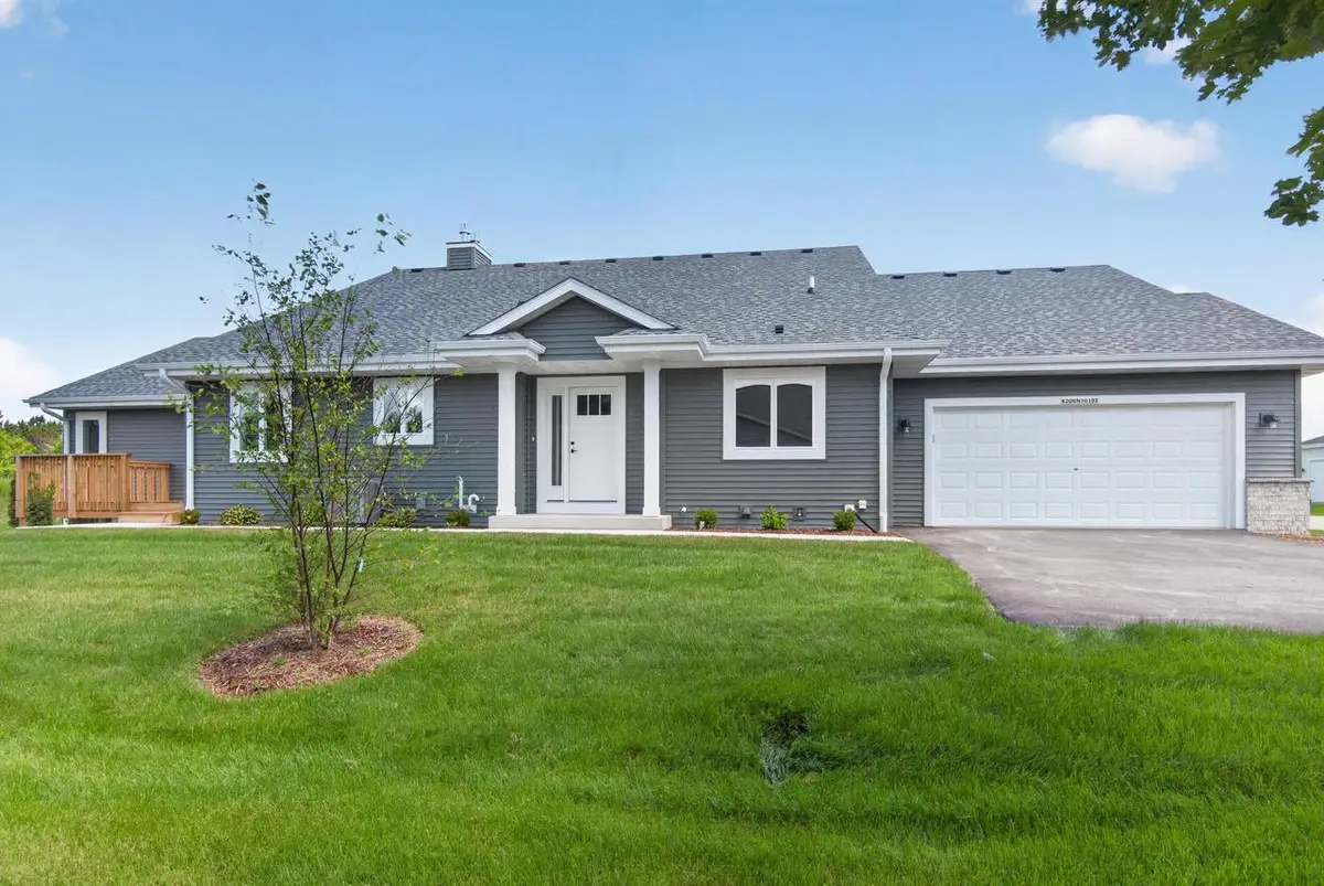 W206N16182 Stonebrook DRIVE, Jackson, WI 53037 - #1