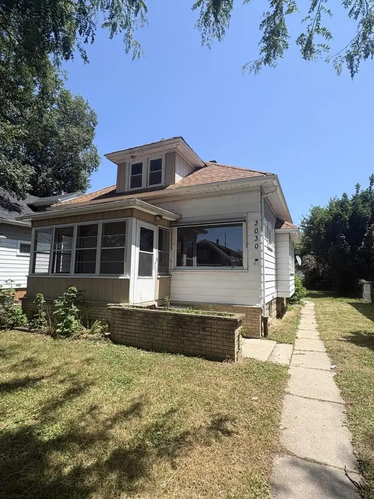 3030 N 48th STREET, Milwaukee, WI 53210 - #2