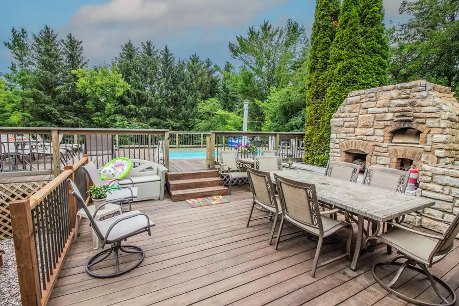 2729 Pleasant Valley ROAD, Jackson, WI 53037 - #2